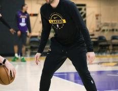 乐动体育-包含东契奇新星比分优势明显表现惊艳，掘金未来可期！的词条