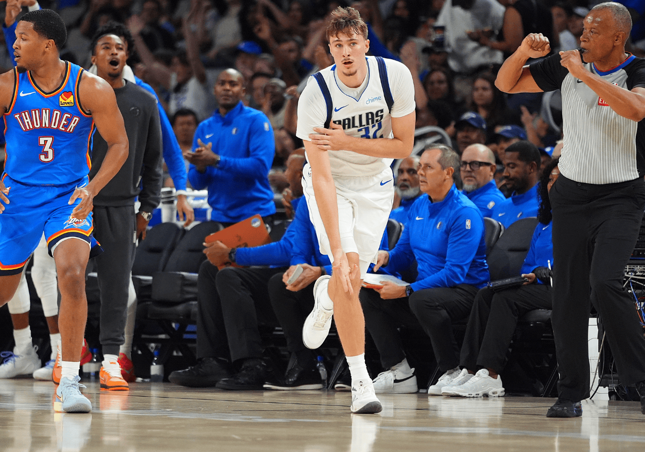 乐动体育-关于浓眉哥在热火比赛中挺进下一轮，出色防守引发热议！的信息